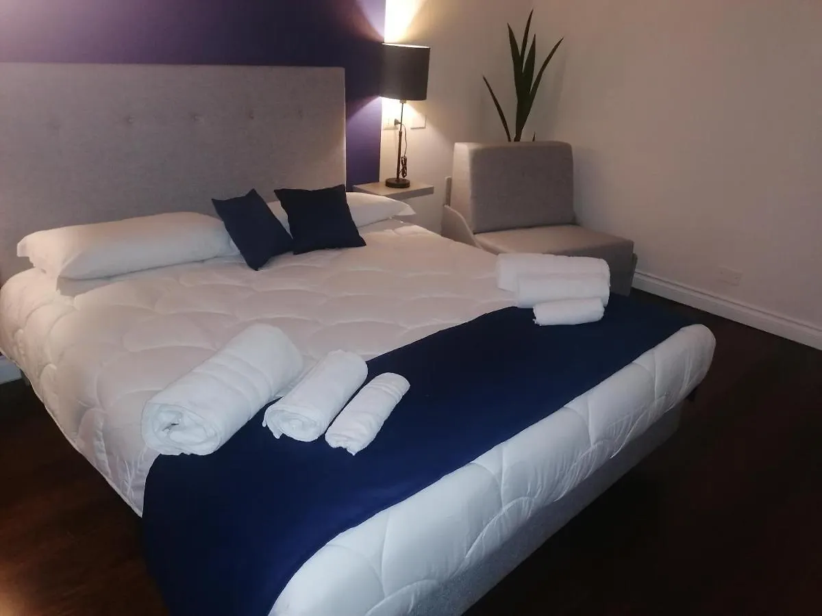 Hotel Shine House Roma 3*,  Italia